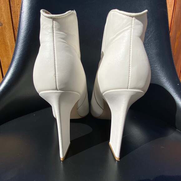Marc Fisher LTD White Leather Pointed Toe Ankle Booties - Picture 9 of 12